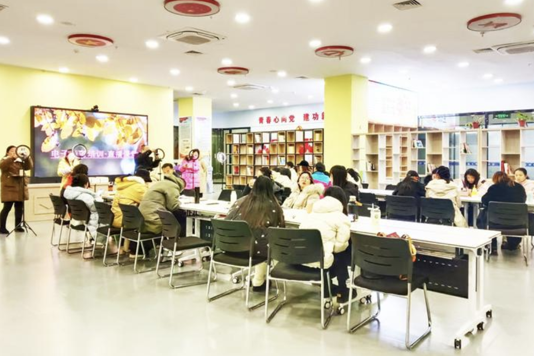 �����ձ������渣�� ��ů������ϵ�б���֮�ģ����й��� ���з���